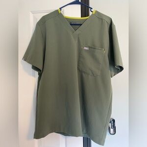 NWOT Figs Men Leon Moss Limeade Scrub Top Size Large